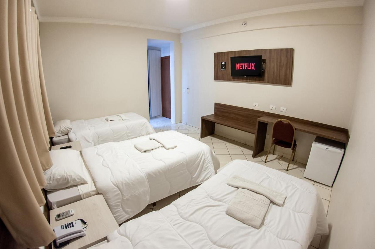 London Hotel Londrina Kamer foto