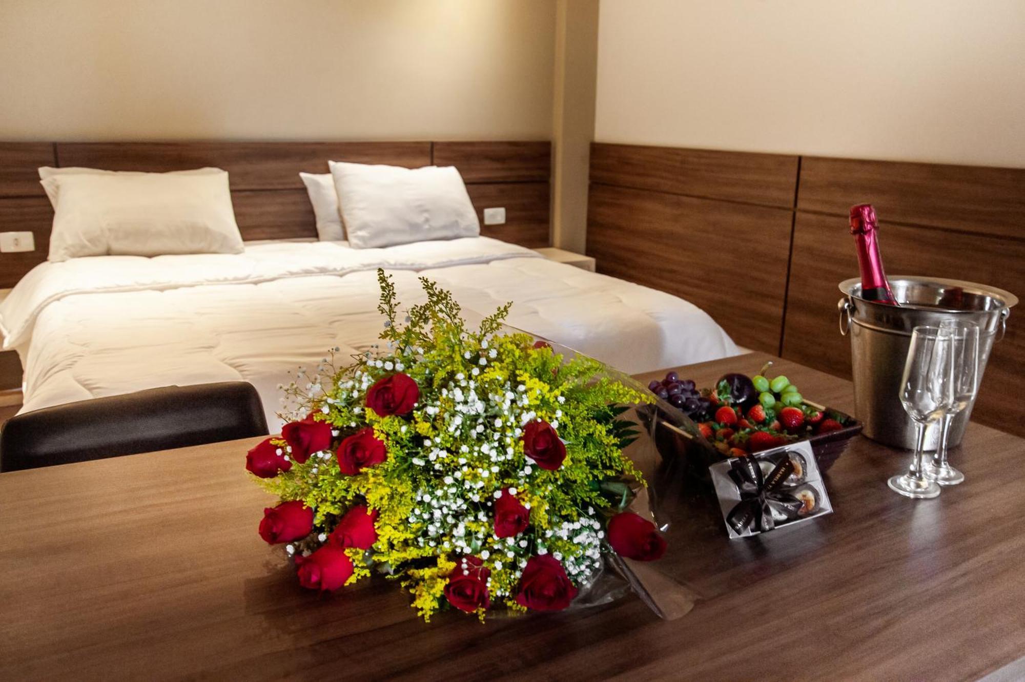 London Hotel Londrina Kamer foto